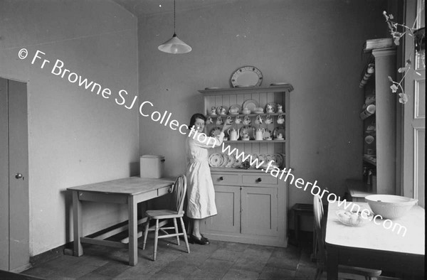 LINDEN NURSING HOME BRIDIE SMOLLEN IN KITCHEN